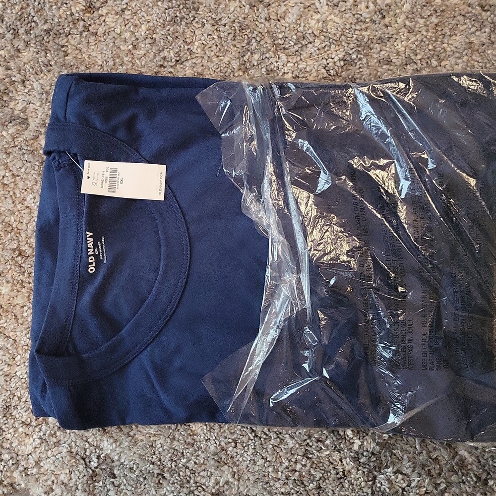 XXL old navy tee shirt